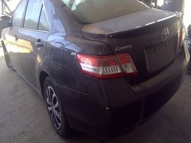 2011 TOYOTA CAMRY, GRAY, LE MODEL, 2.5L, AT,  Z25137